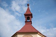 Návsi obce Černotín dominuje opravená kaplička 15.4.2021