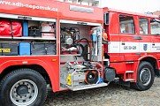 Předávání hasičské techniky v Nepomuku 17. 11. 2017