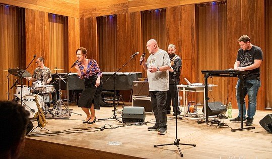 Duet Petera Lipy s Mirkou Novak