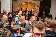 Autogramiáda písničkáře Pokáče