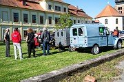 Prohlídky vozů, občerstvení
