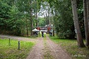 Parkoviště, stany a areál před startem