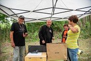 Parkoviště, stany a areál před startem
