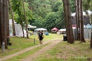 Parkoviště, stany a areál před startem