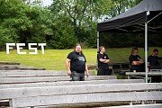 Parkoviště, stany a areál před startem