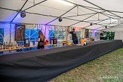Parkoviště, stany a areál před startem