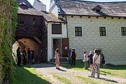 Prohlídka hradu, zámku a galerie Klenová, skupinové fotografování