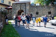 Prohlídka hradu, zámku a galerie Klenová, skupinové fotografování