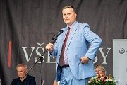 Zahájení, předávání diplomů