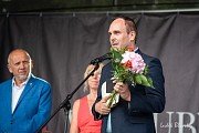 Zahájení, předávání diplomů