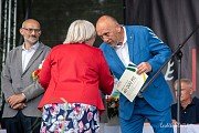 Zahájení, předávání diplomů