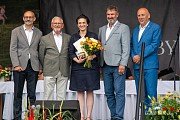 Zahájení, předávání diplomů