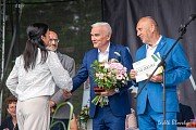 Zahájení, předávání diplomů