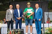 Zahájení, předávání diplomů